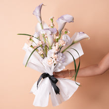 Load image into Gallery viewer, Soft Love Mini Hand Bouquet
