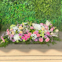 Load image into Gallery viewer, Dreamy Elegance
