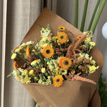 Load image into Gallery viewer, Sunspell Hand Bouquet
