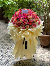 Load image into Gallery viewer, Life Size Bouquet With Stand
