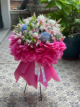 Load image into Gallery viewer, Life Size Bouquet With Stand
