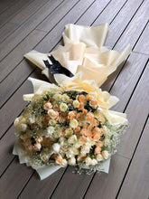 Load image into Gallery viewer, Life Size Hand Bouquet
